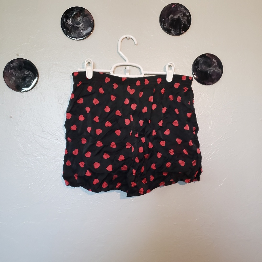 Max deco pajama shorts 100% silk lingerie?
